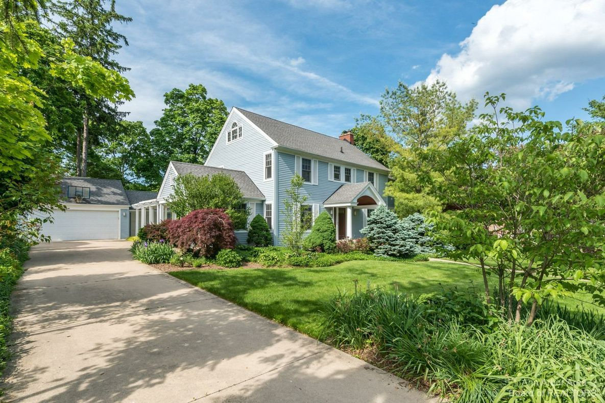 Ives Woods Colonial